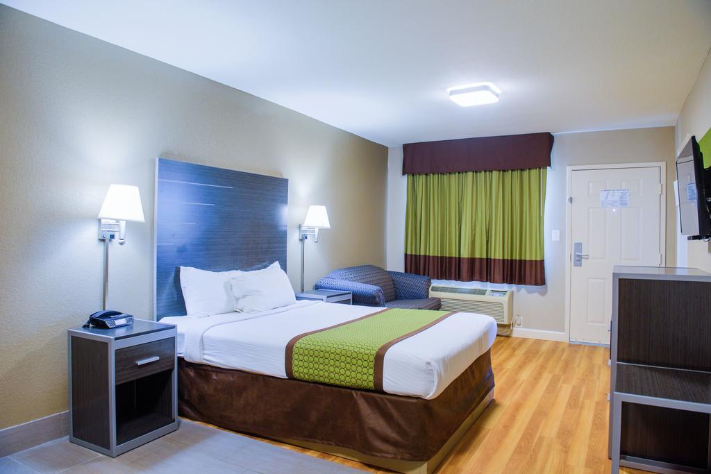 Days Inn & Suites By Wyndham Athens Room photo